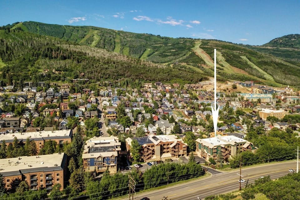Take in peaceful views of Park City’s iconic mountain backdrop from your private balcony or hot tub.