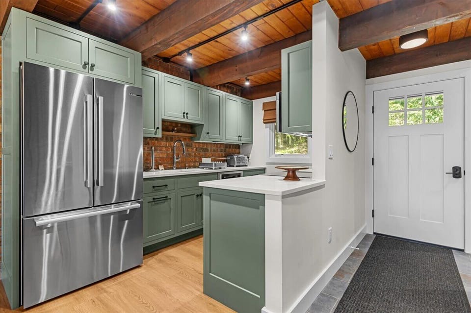 The Fox Hill Nest: 5 Min to Stowe Mtn, Remodeled! (7395)