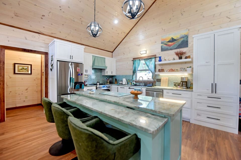 The Deerpath- 4br/3ba -ADA Compliant-Kitchen