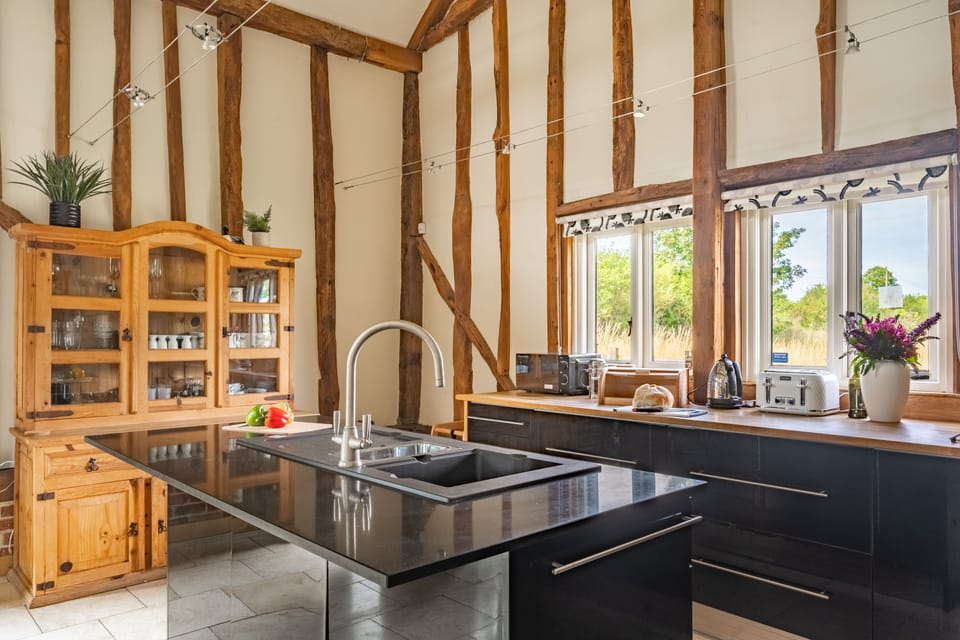 Ground floor: Gather around the island and cook together