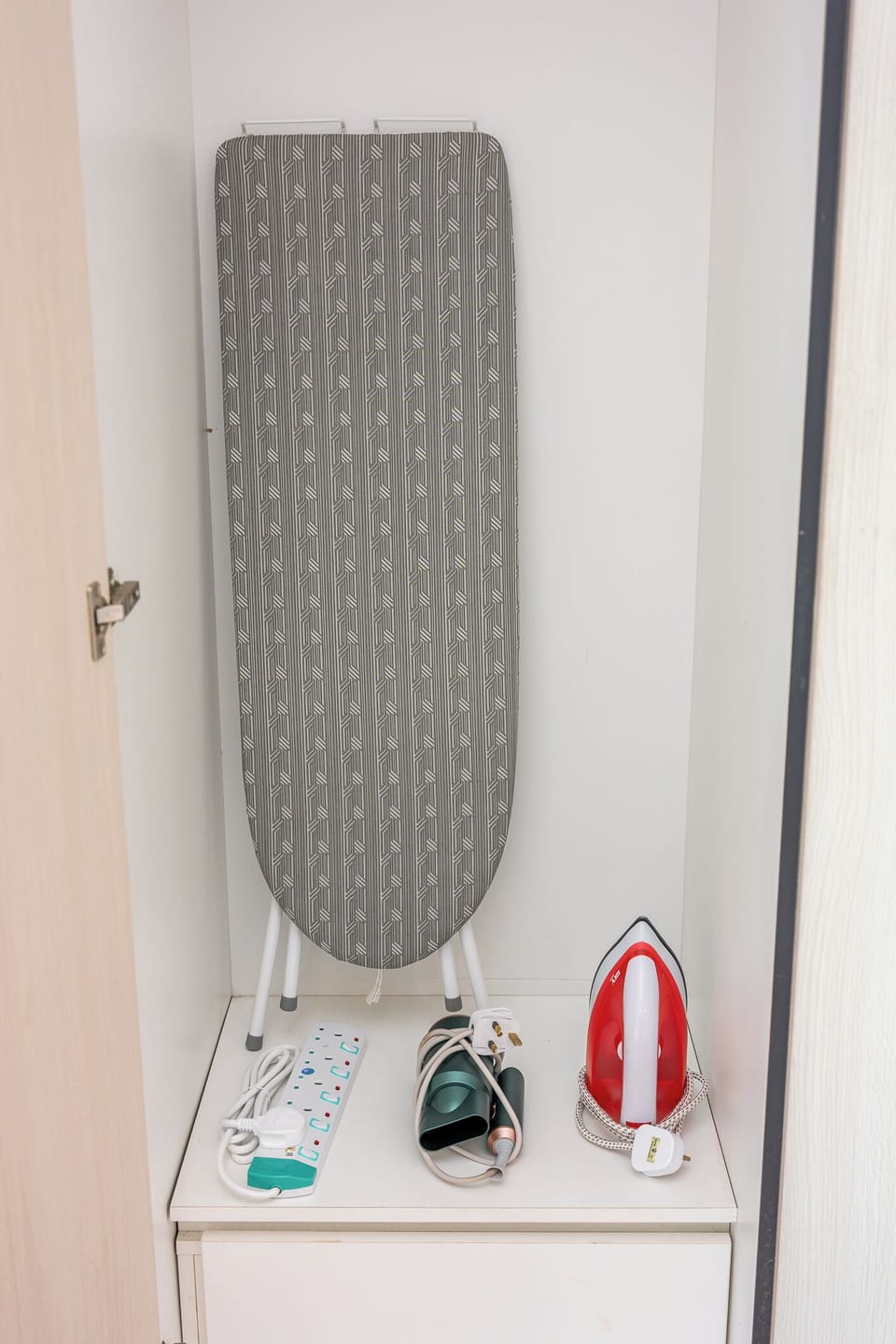 Apartment, 1 Bedroom, Non Smoking | Iron/ironing board