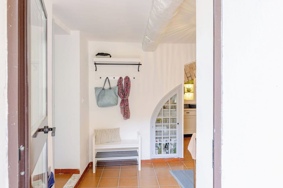 Room Detail