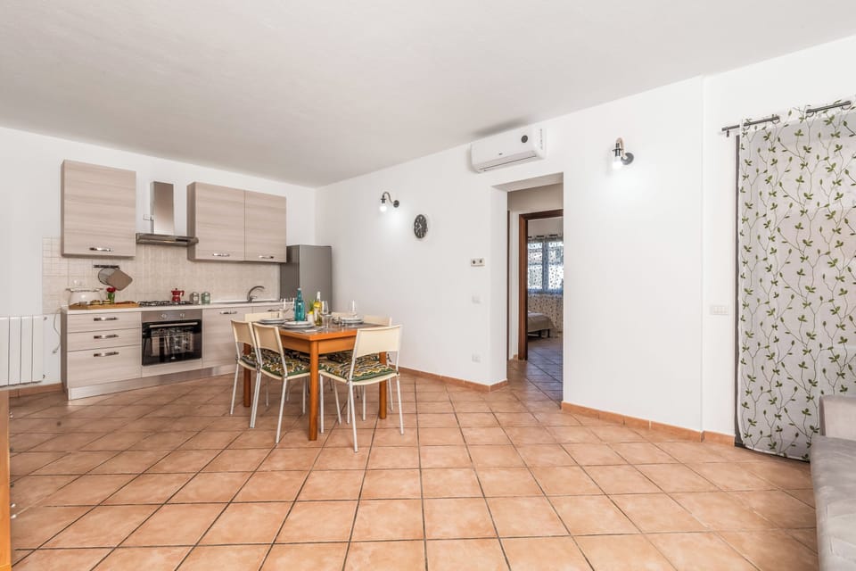 Family Apartment, 2 Bedrooms, Microwave (Le Dimore Del Sole) | Interior