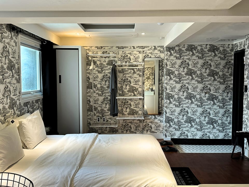 Superior Room | WiFi (free), bed sheets