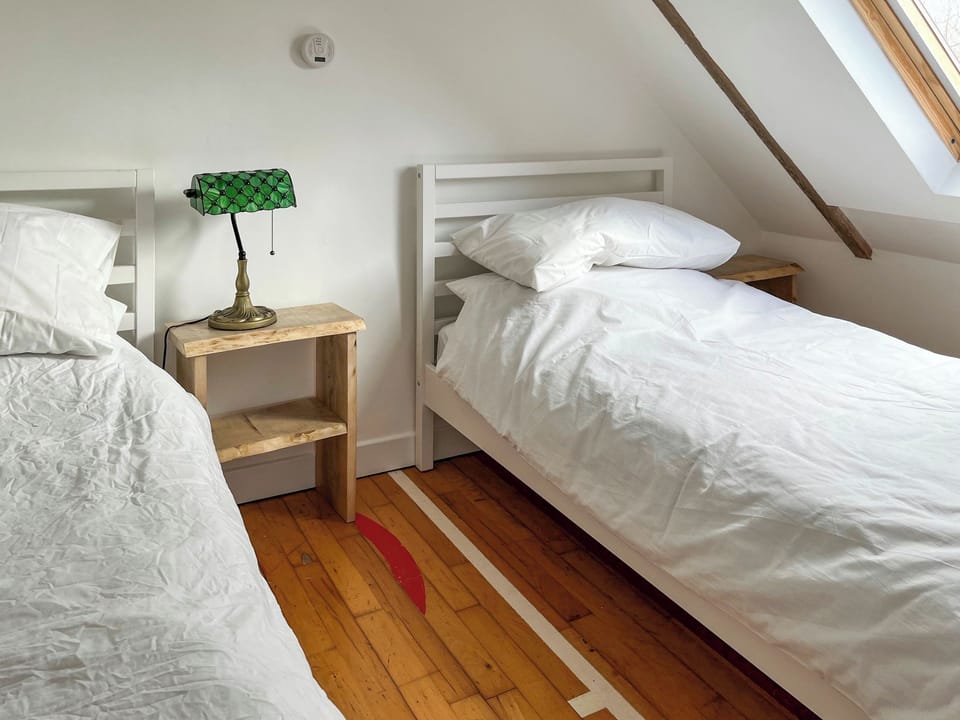Twin bedroom | Landberrick Farm Bothy 2 - Landberrick Farm Bothies, Newton Stewart