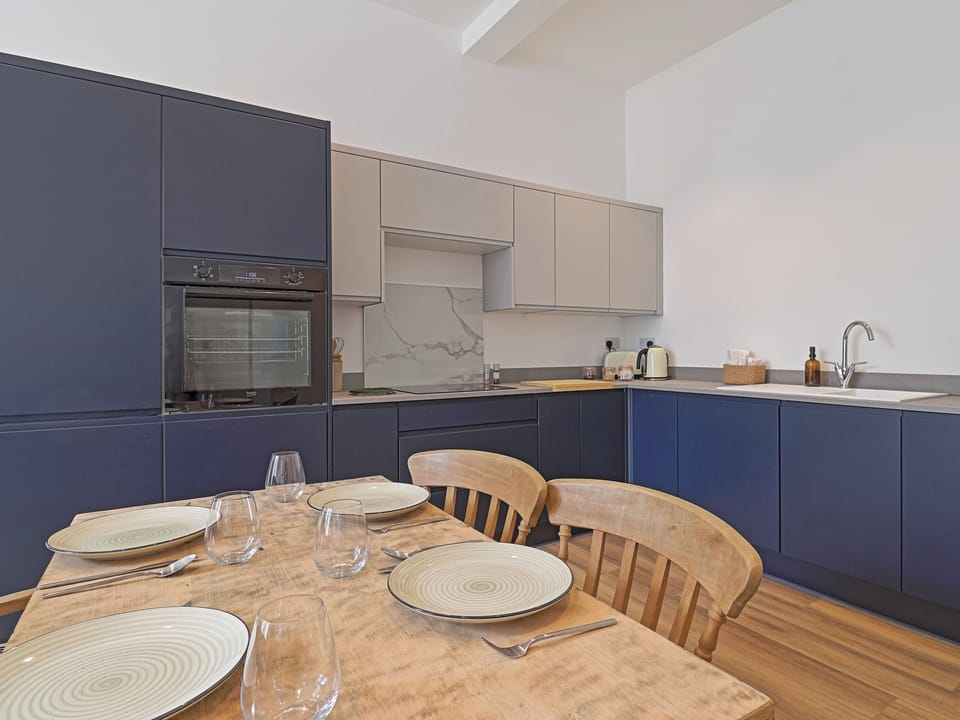 Kitchen/diner | Apartment 3, The Bath House Apartments - The Bath House Apartments, Ilfracombe