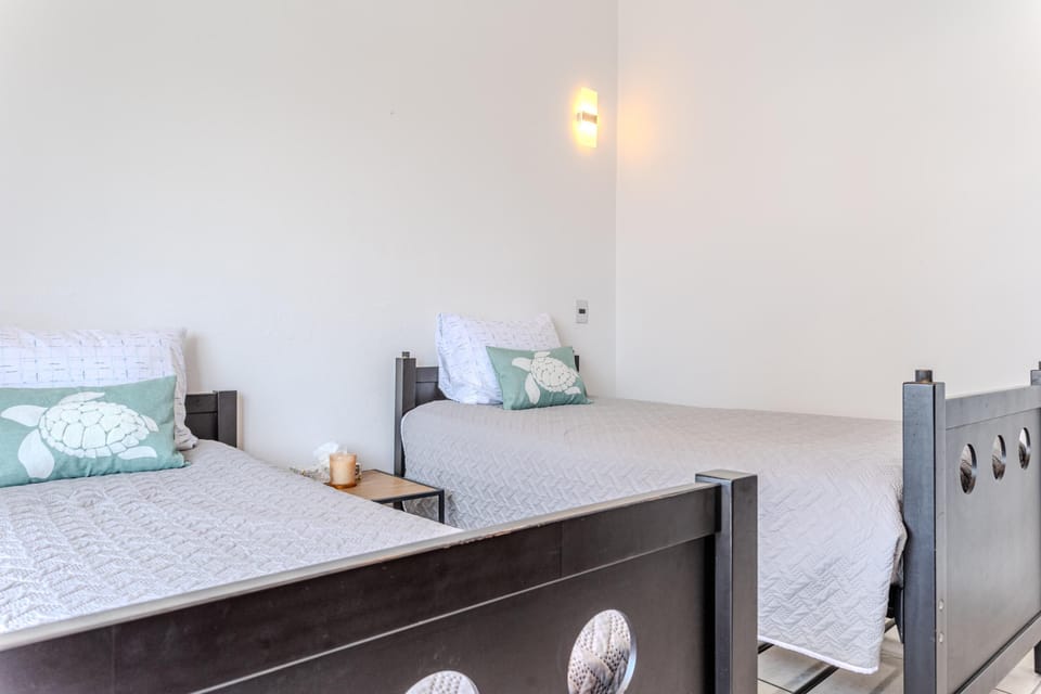 Condo - Image 30