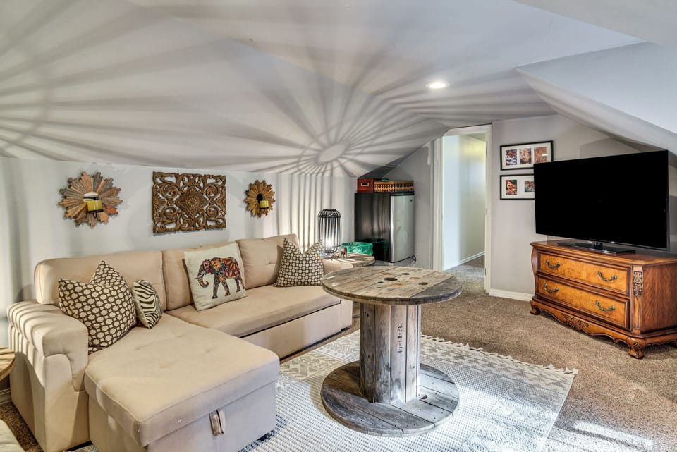 Loft | 2nd Floor