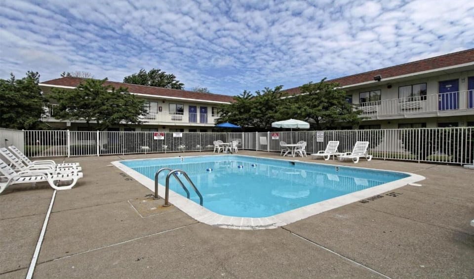 Holiday Home Swimming Pool
