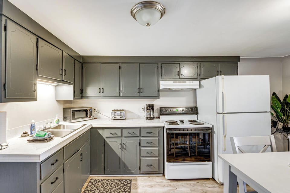 Kitchen | Microwave | Toaster