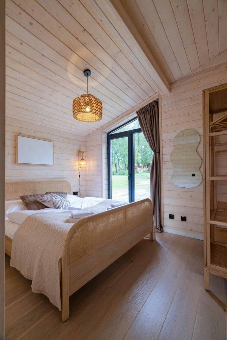 Spacious bedroom