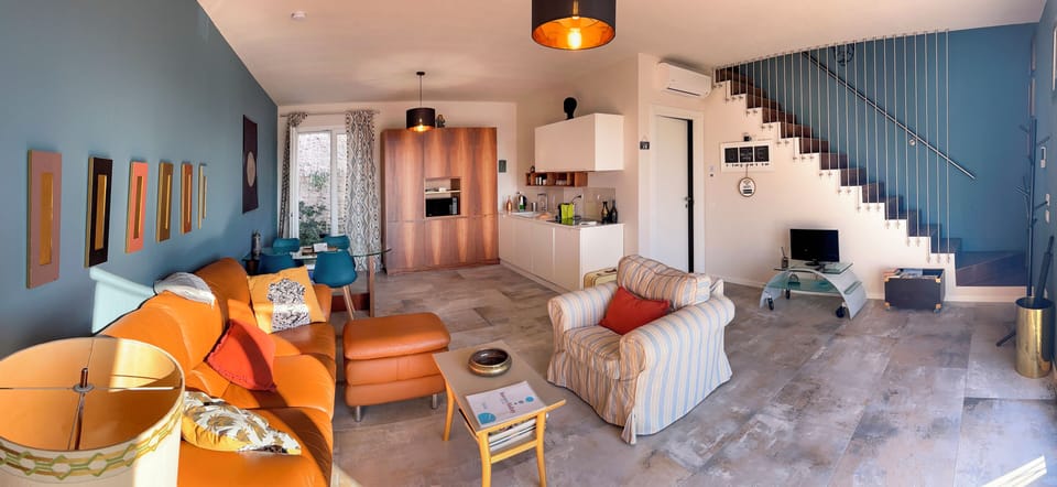 Deluxe House, Valley View | Living area | Flat-screen TV