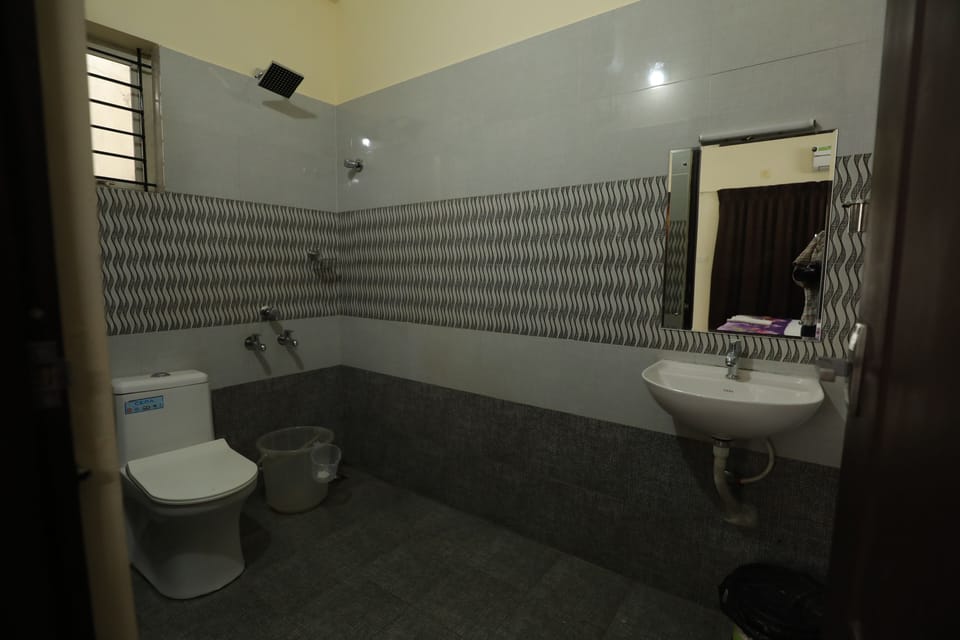 Deluxe AC Room | Bathroom