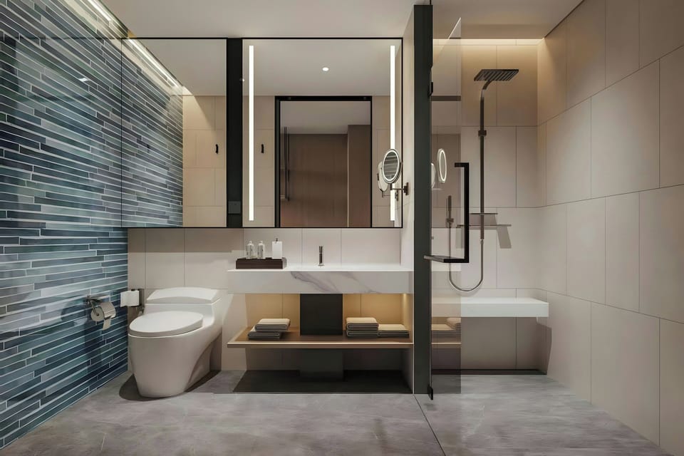 Standard Room, 1 King Bed, City View | Bathroom