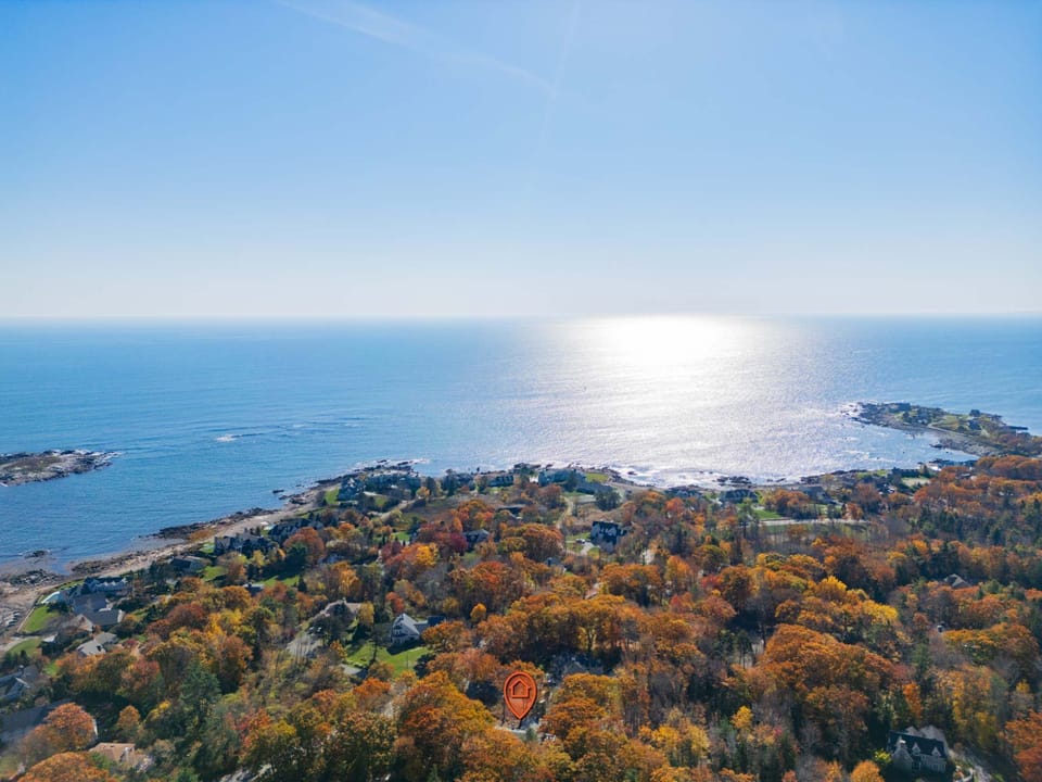 Coastal calm meets classic Maine charm at Ocean Avenue Retreat