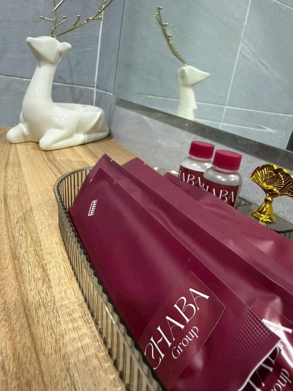 Superior Twin Room | Bathroom amenities | Shower, towels, soap, shampoo