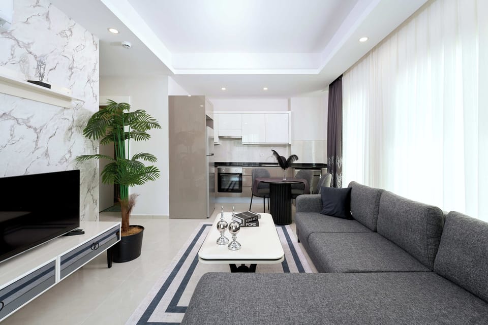 Standard Condo, Mountain View | Living area | TV