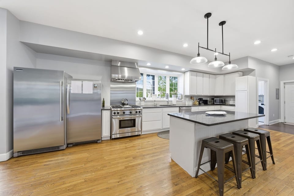 Spacious kitchen ideal for group meals