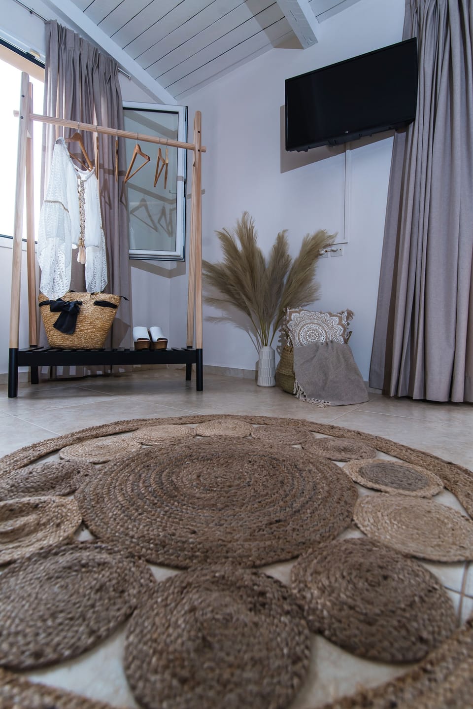 Standard Twin (Double) Studio with Garden View | In-room safe, free cribs/infant beds, free WiFi, bed sheets