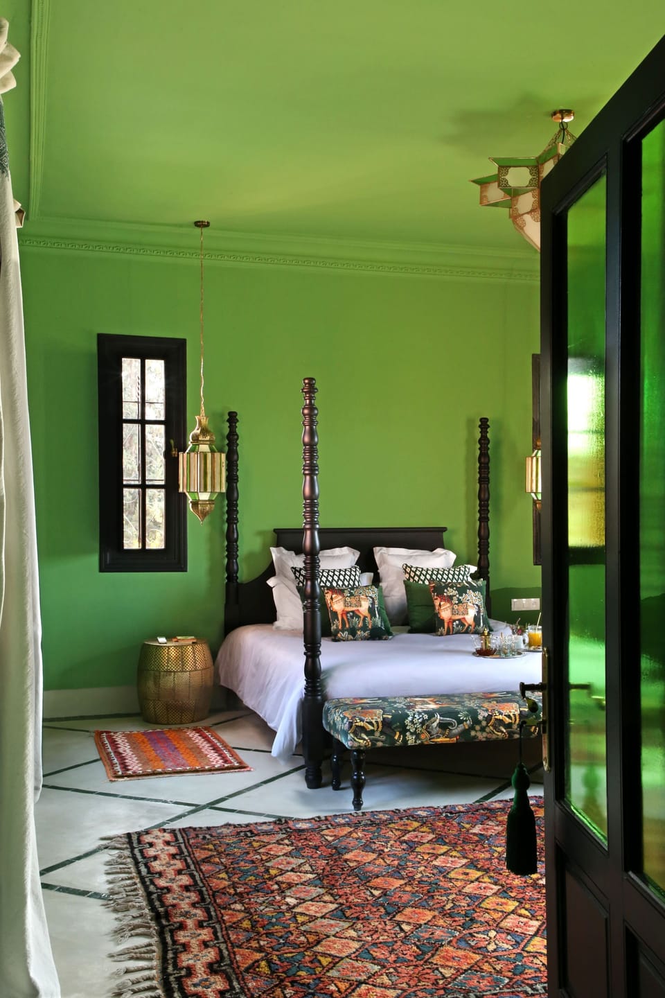 Signature Suite, Pool View | Premium bedding, minibar, in-room safe, blackout drapes