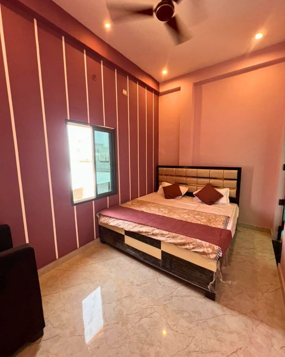 Deluxe Double Room | Free WiFi