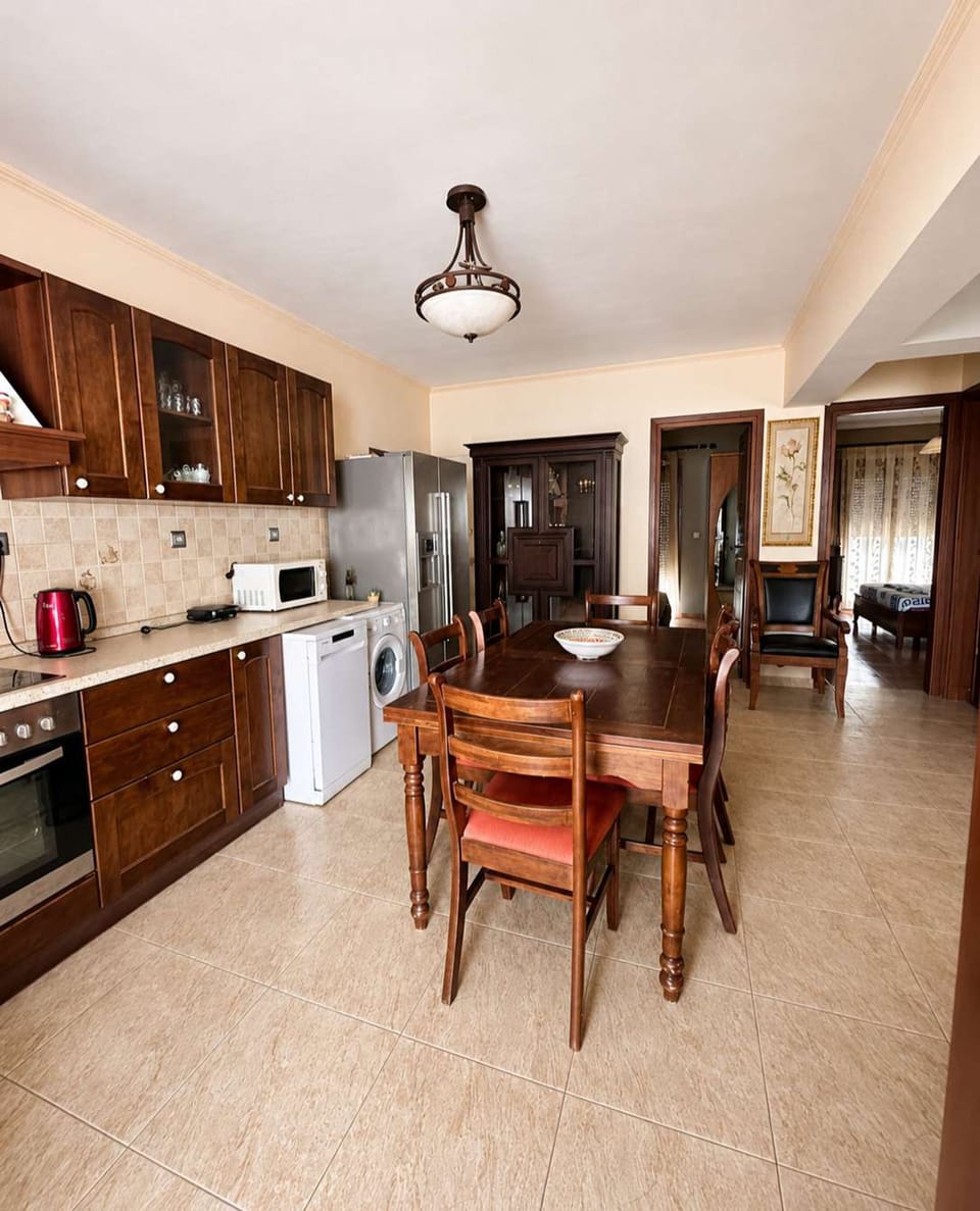 House | 3 bedrooms, Internet