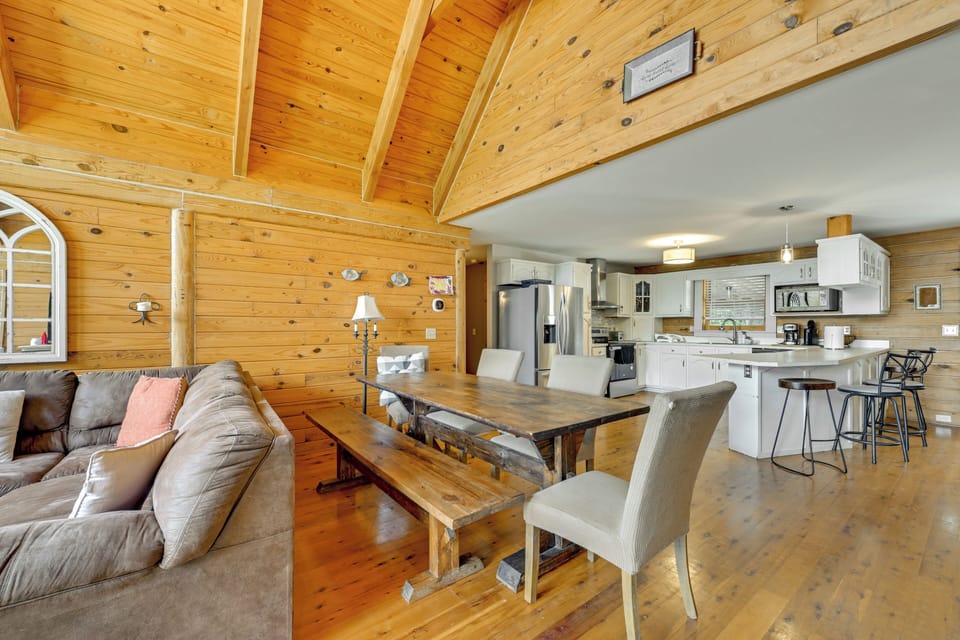 House (4 Bedrooms) | Interior