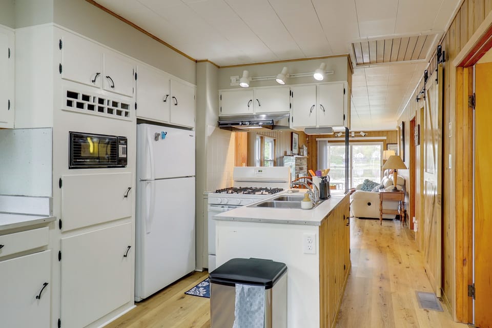 House (2 Bedrooms) | Interior