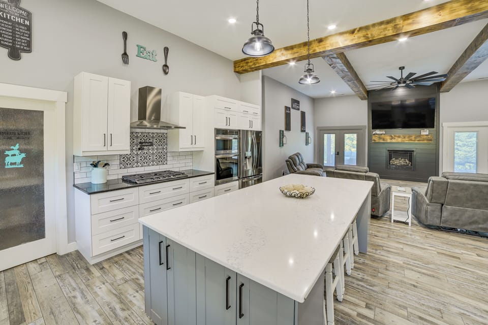 House (5 Bedrooms) | Interior