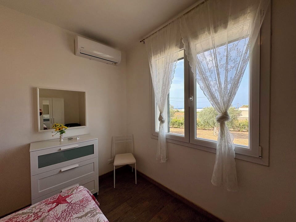 Autumn, Bedroom, Spring, Summer