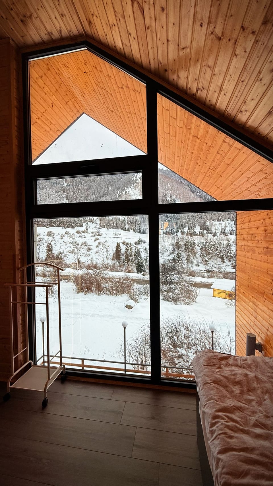 Classic Cottage, Mountain View | WiFi (free), bed sheets