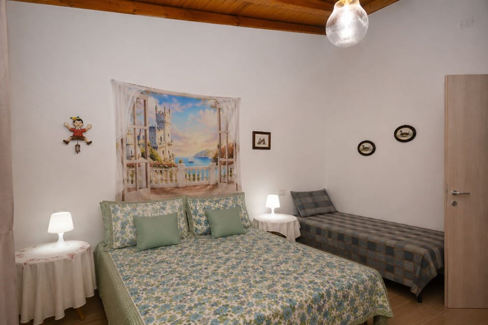 Autumn, Bedroom, Spring, Summer
