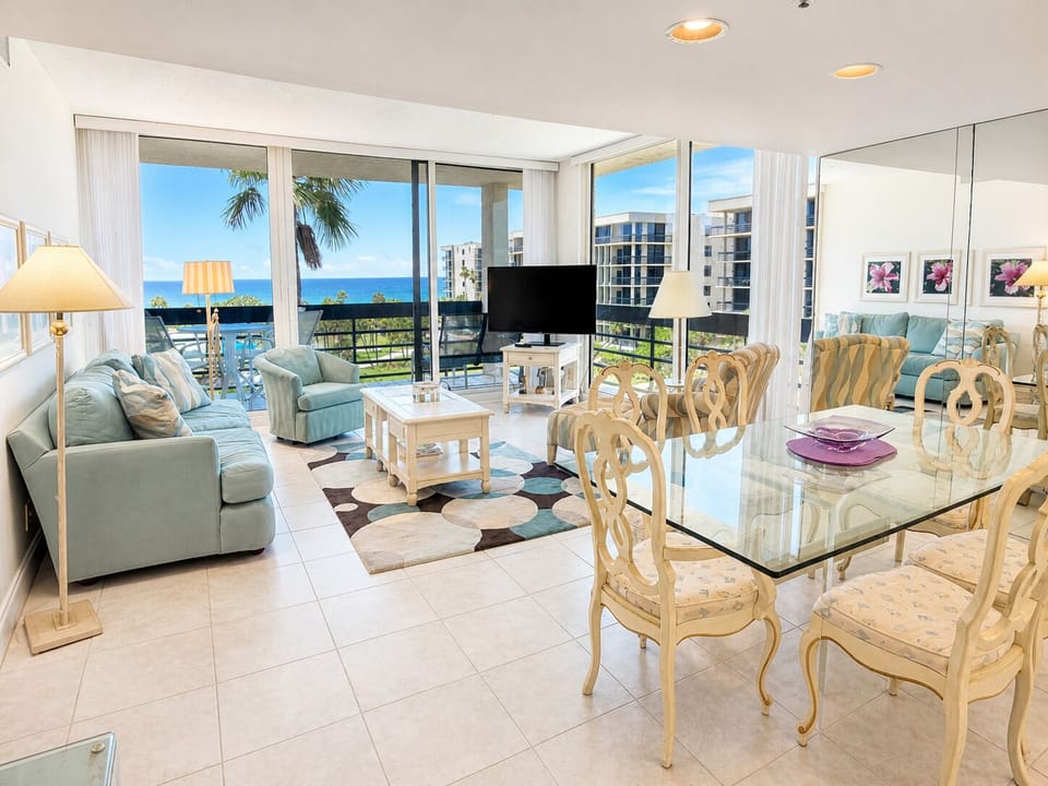 Beachplace 5-401 by FVC - Living and Dining Rooms