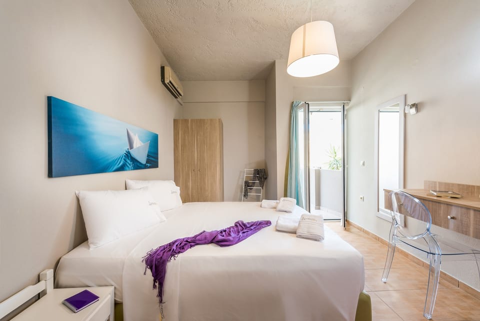 Premium bedding, iron/ironing board, free cribs/infant beds, free WiFi