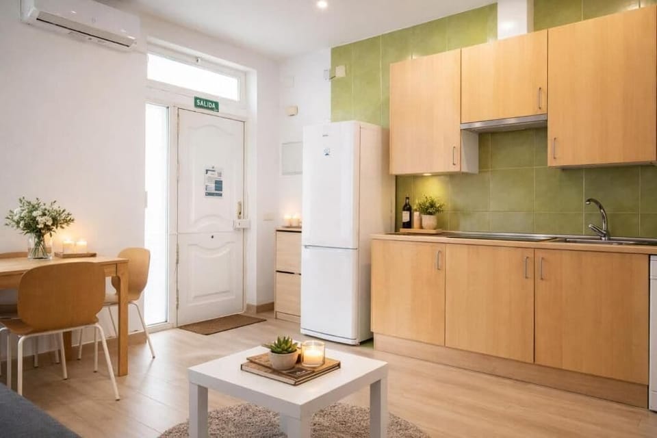 Comfort Apartment | Private kitchen | Toaster