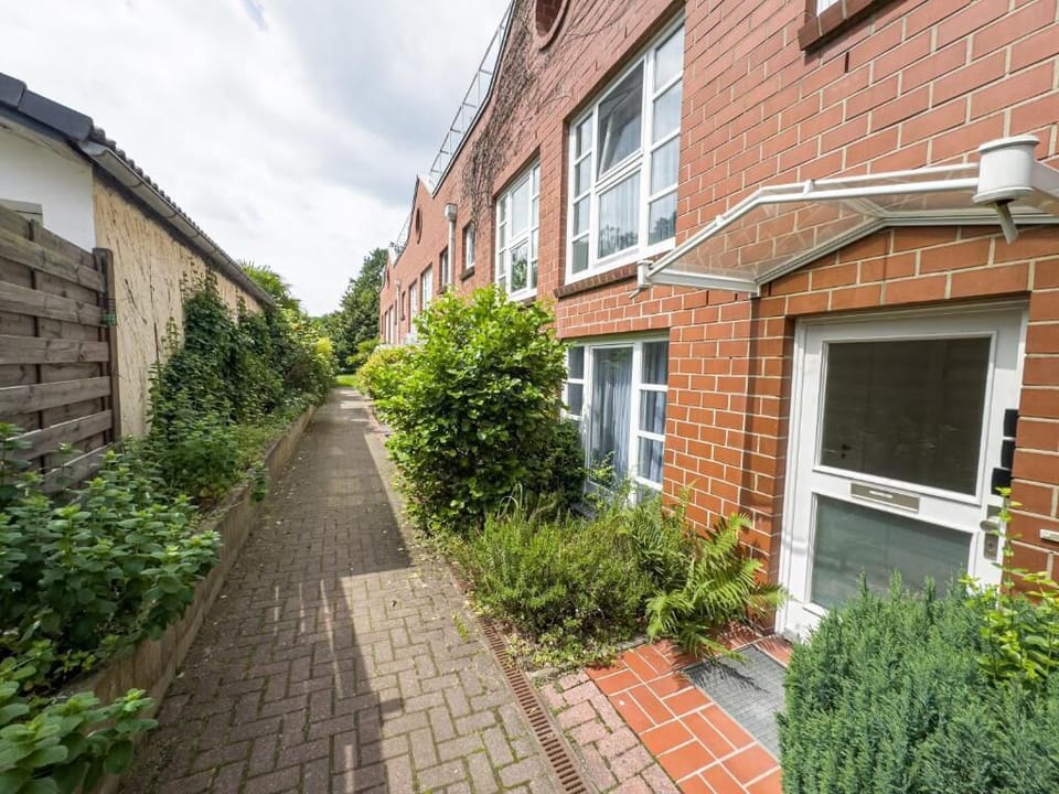 House, Balcony, Courtyard View | Property grounds
