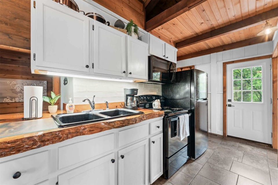 The open kitchen is well equipped for an unforgettable getaway​
