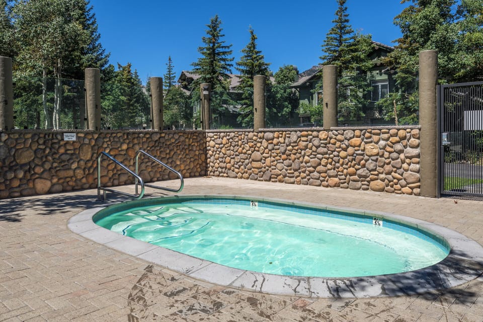 Community Hot-Tub