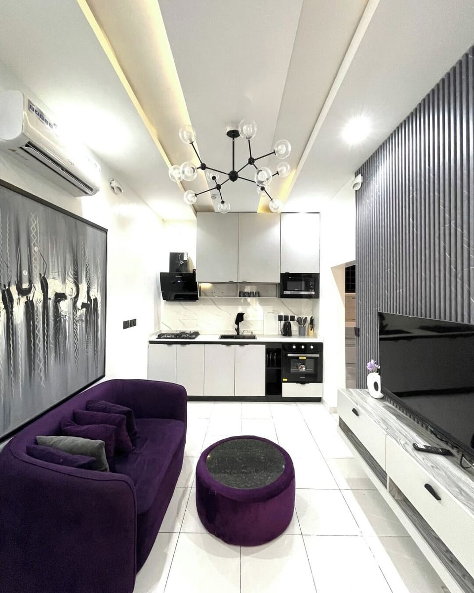 Deluxe Apartment, Balcony, City View | Interior