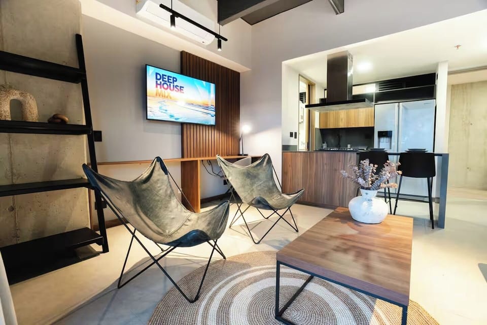 Apartment, Balcony, City View | Interior