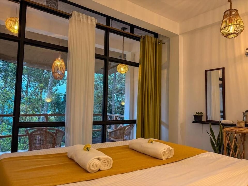 Deluxe Double Room, Balcony, Mountain View | Laptop workspace, free WiFi