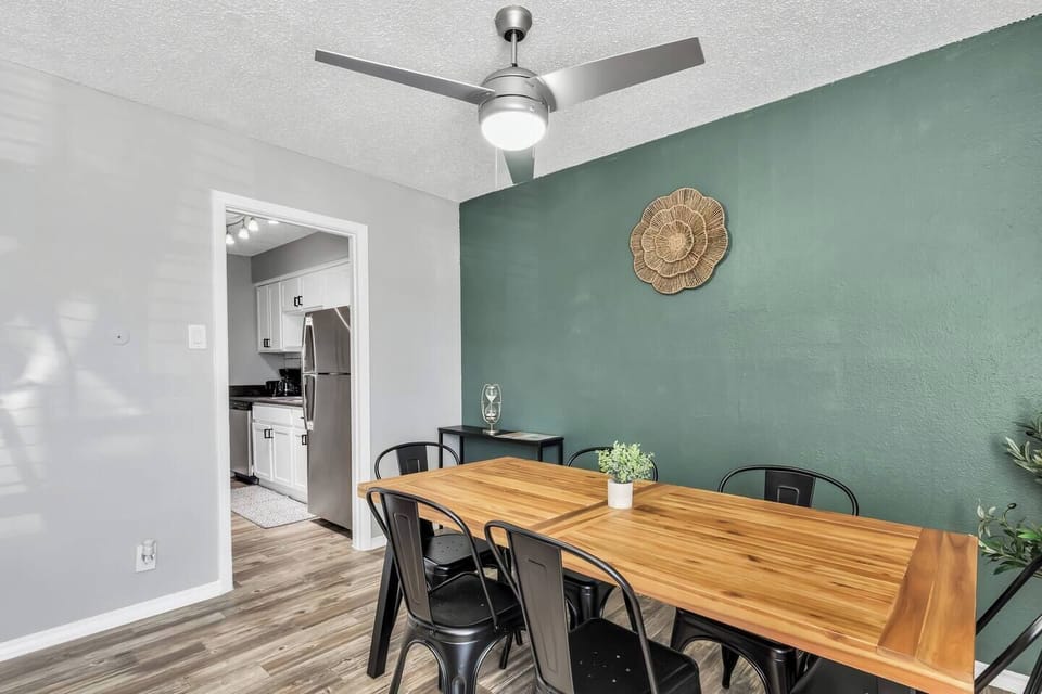 Bright and cozy dining space ideal for meals before heading to AT&T Stadium or enjoying a relaxed dinner after events. Perfect for couples, families, or small groups.