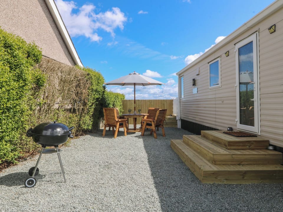 Cottage | Outdoor dining