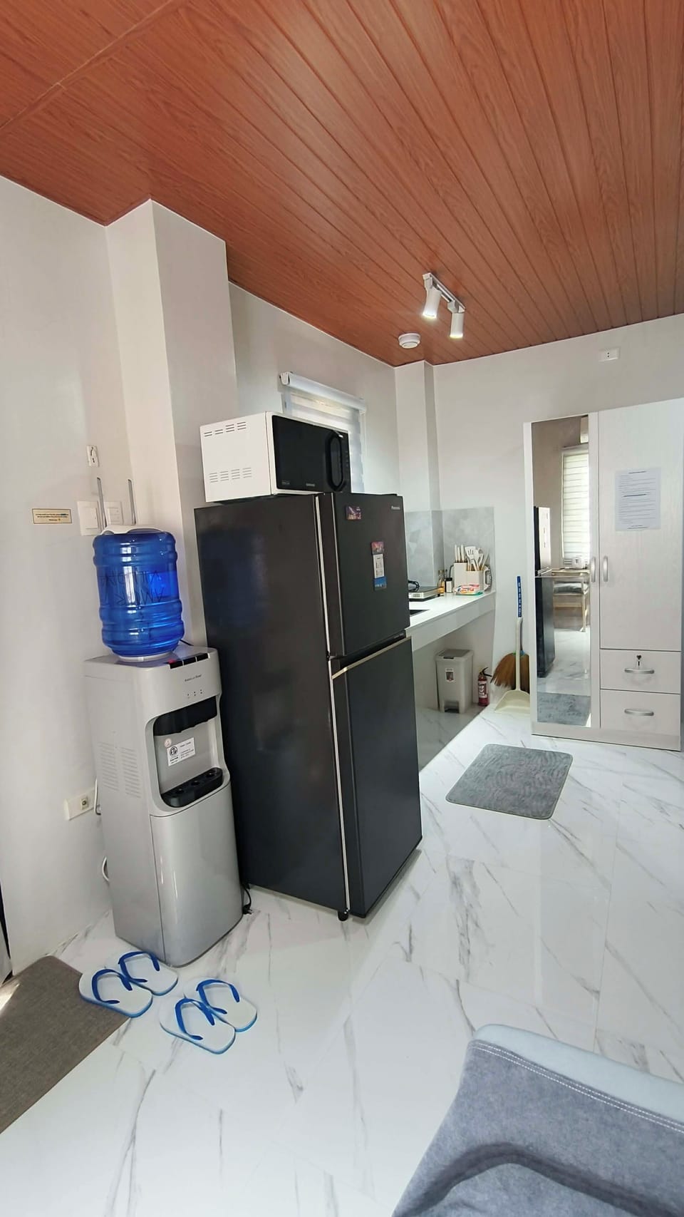 2-door fridge,Microwave,rice cooker,utensils,electric stove top,water dispenser 