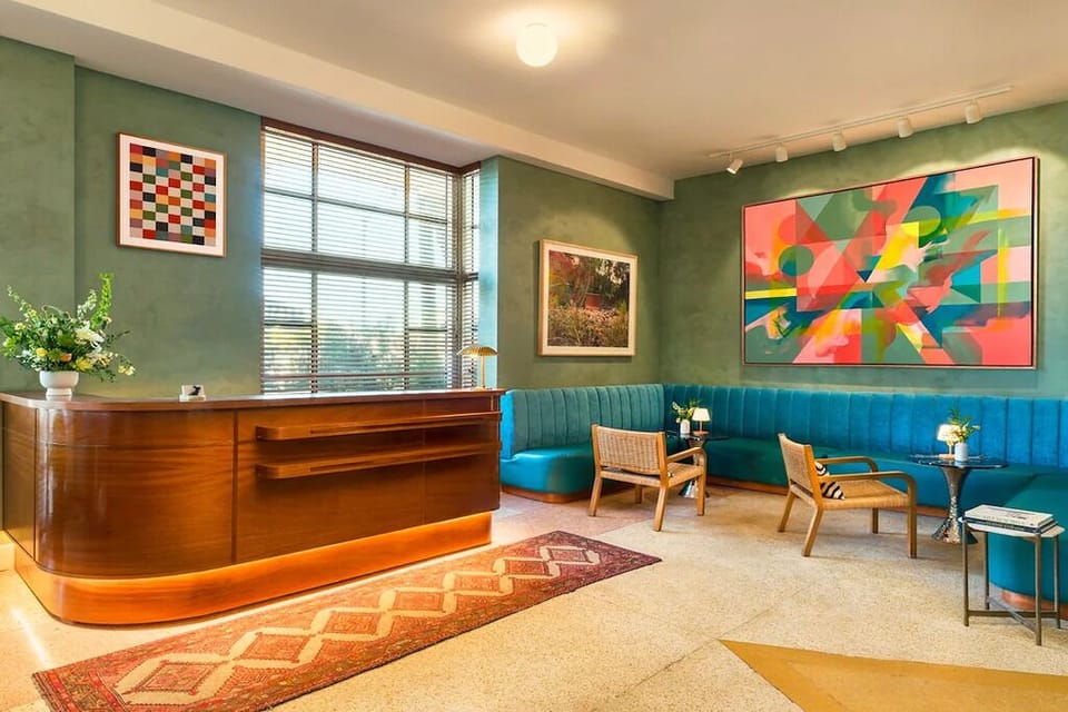 Arrive and feel welcomed in a bright, modern lobby