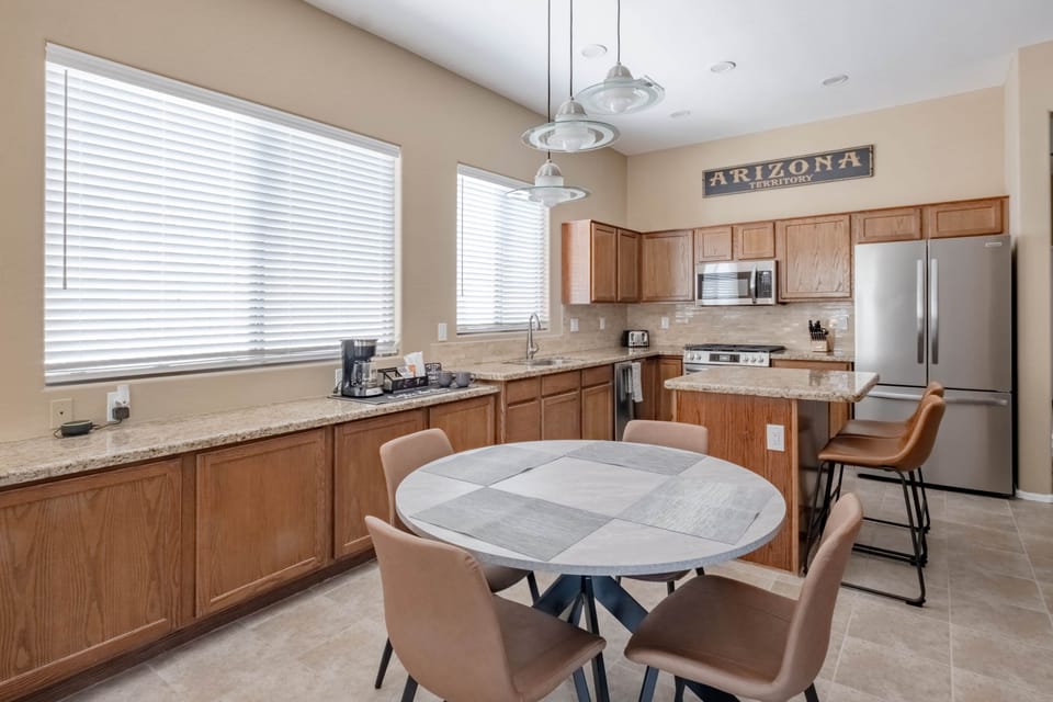 Kitchen-Gas Stove & Full Buffet Counter