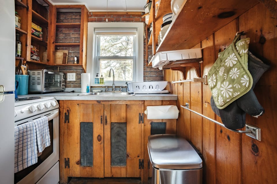 Toaster oven, stove, regular oven, freezer and refrigerator