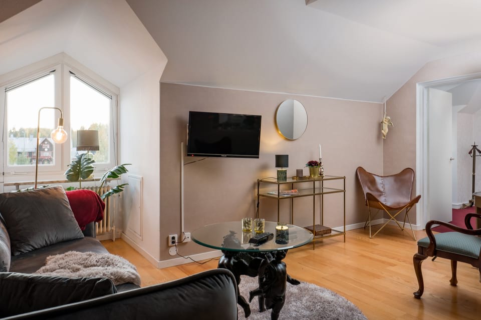 Suite | Living area | TV