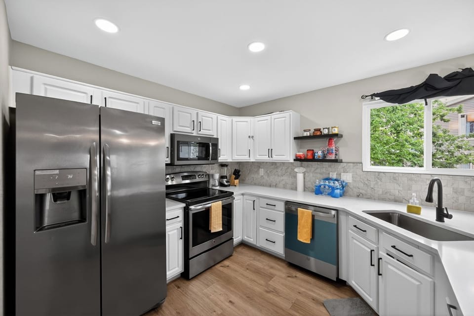 Full Kitchen