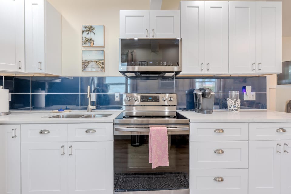 House, Multiple Beds (Sunni Kai) | Private kitchen